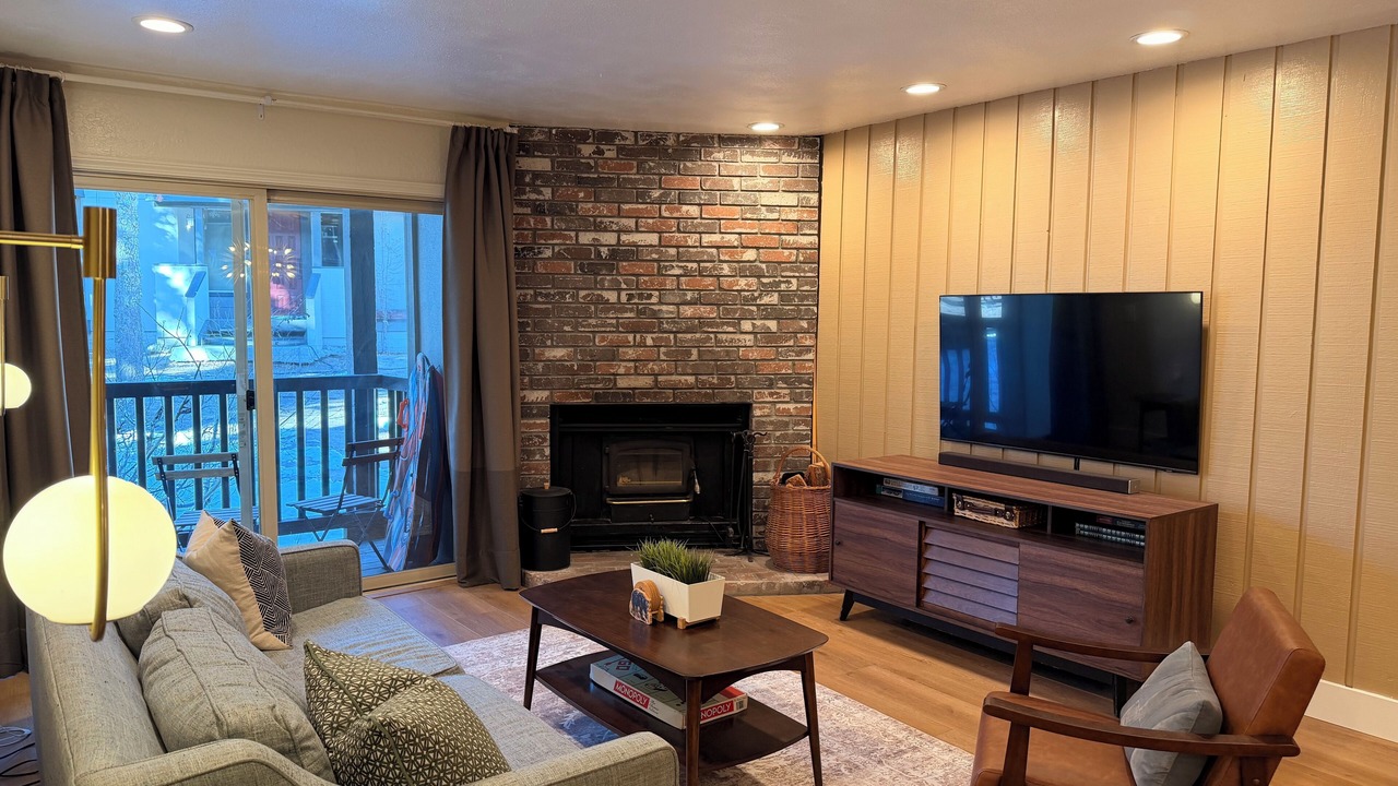 Photo of Livingroom in Mammoth Lakes