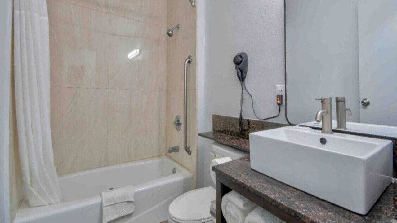 Photo of Bathroom in Carousel