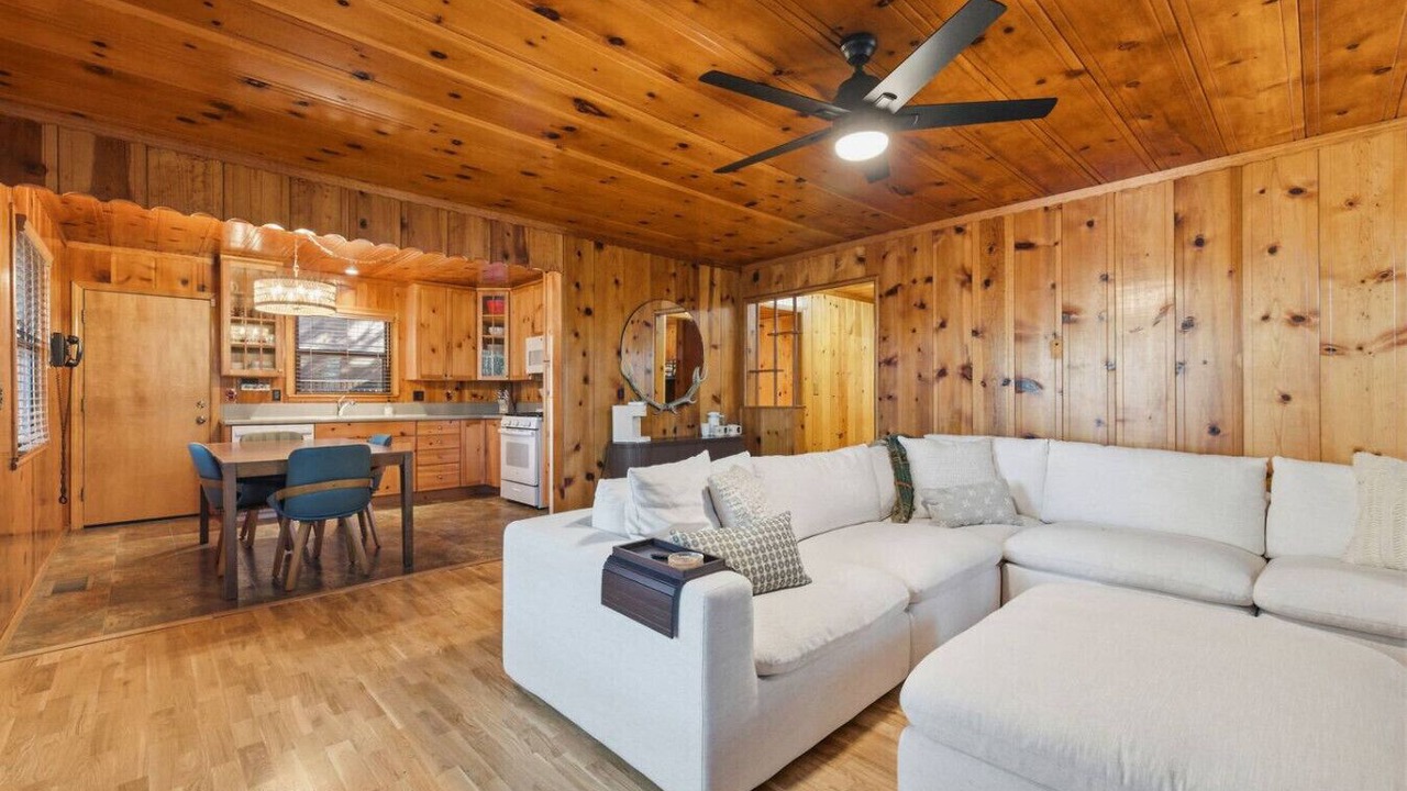 Photo of Livingroom in Twain Harte