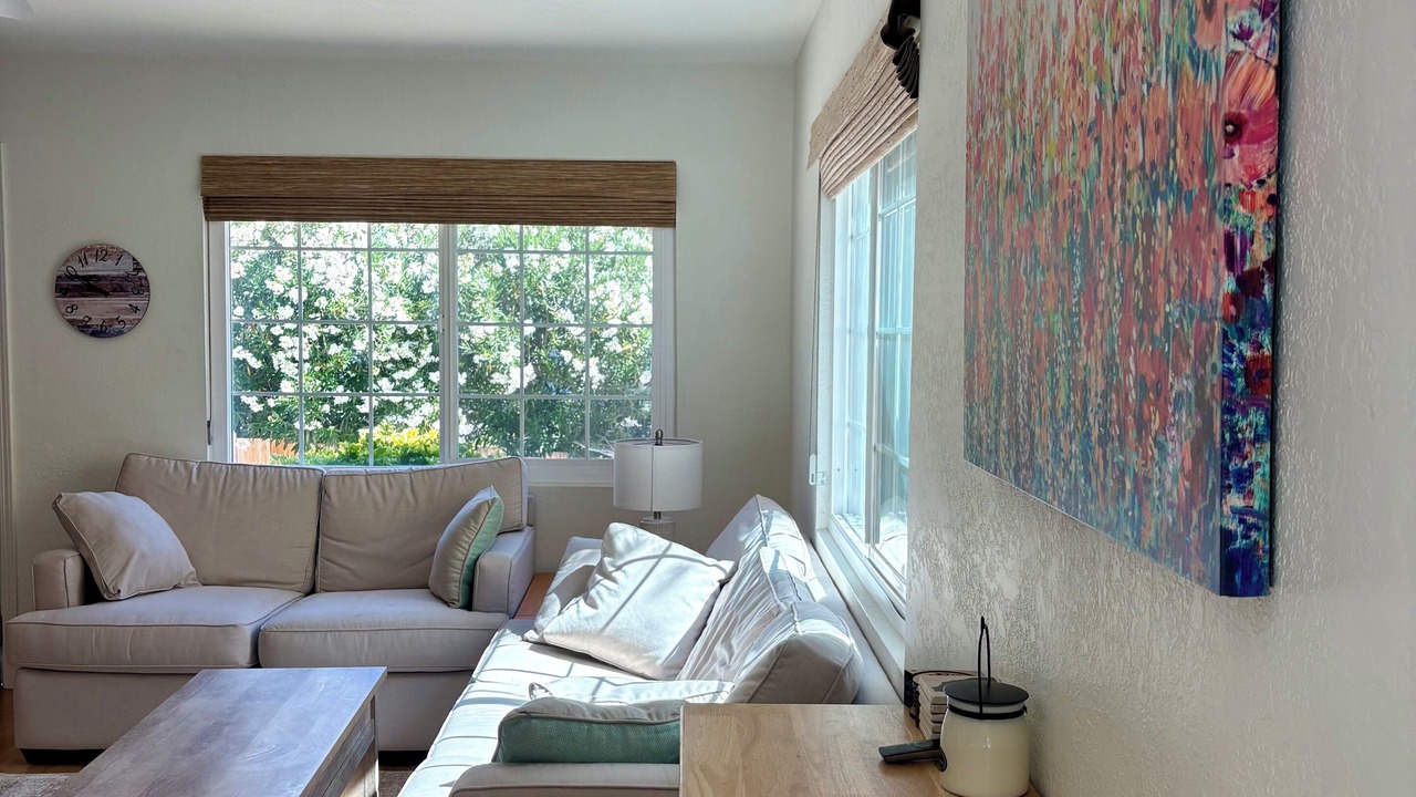 Photo of Livingroom in Kernville