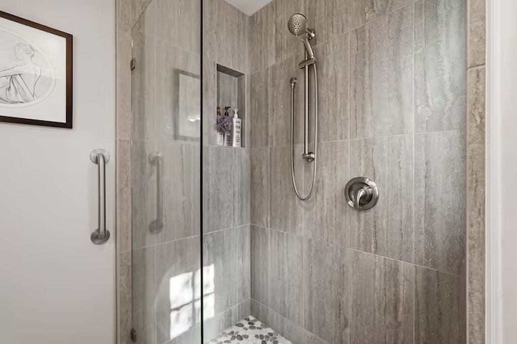 Photo of Bathroom in Mariposa
