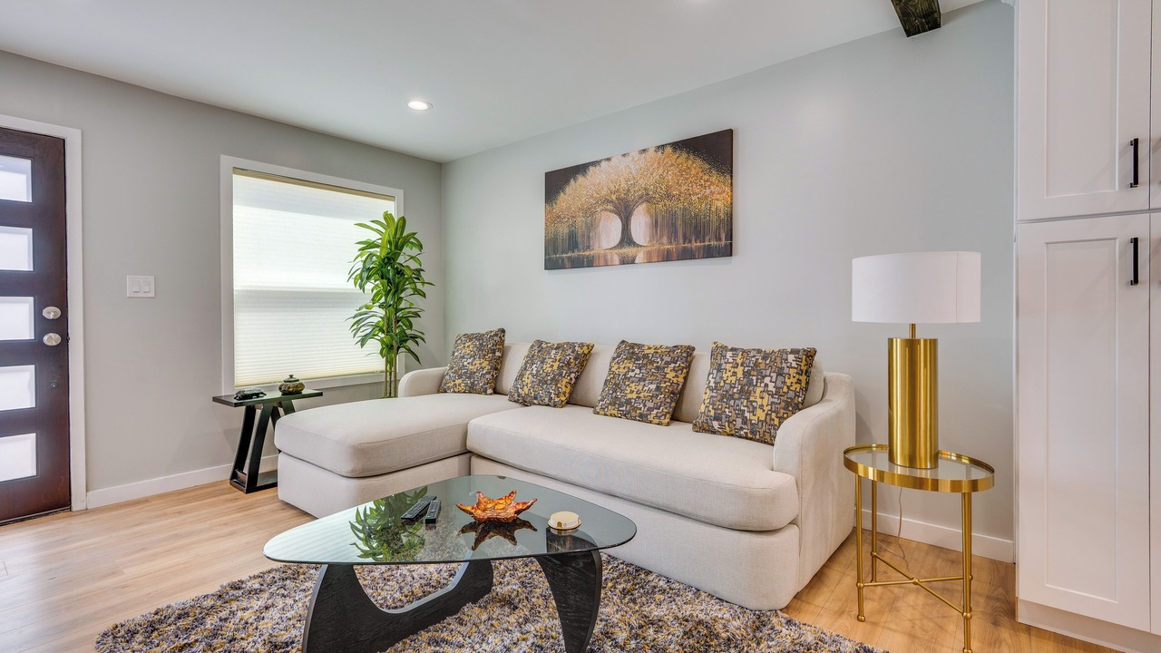 Photo of Bedroom in Crenshaw