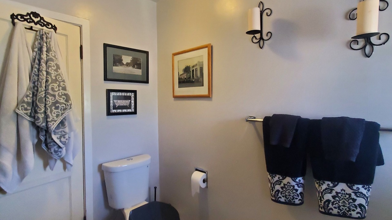 Photo of Bathroom in Lone Pine