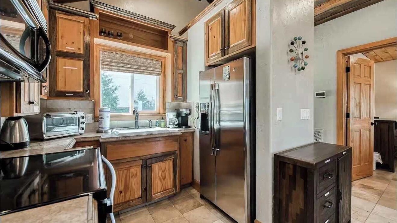 Photo of Kitchen in Shaver Lake