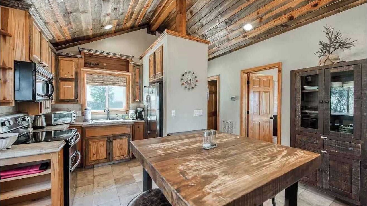 Photo of Kitchen in Shaver Lake