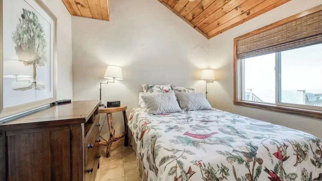 Photo of Bedroom in Shaver Lake
