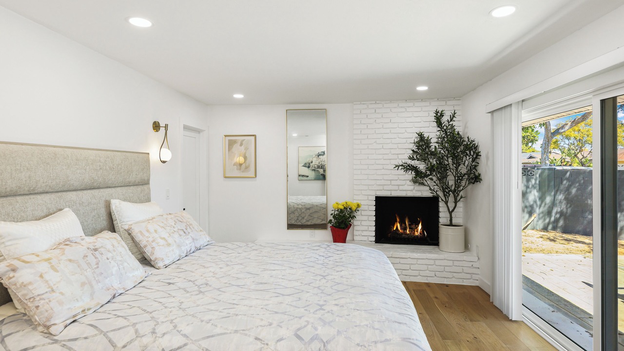 Photo of Bedroom in Midway City