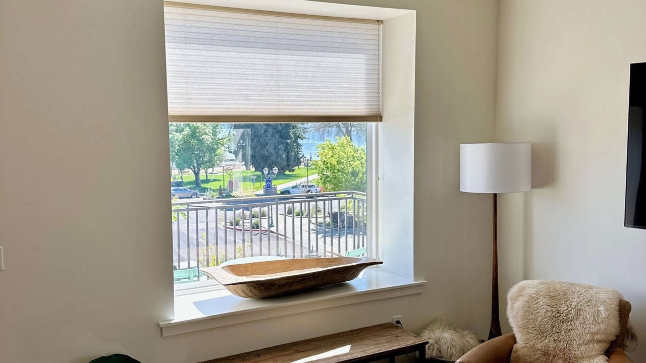 Photo of Livingroom in Lakeport