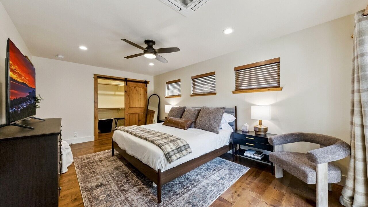 Photo of Bedroom in Tahoe Village