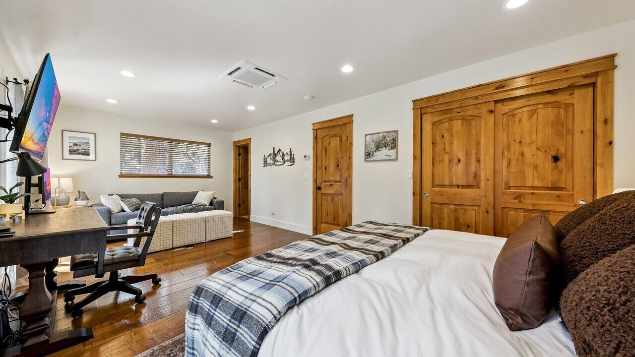 Photo of Bedroom in Tahoe Village