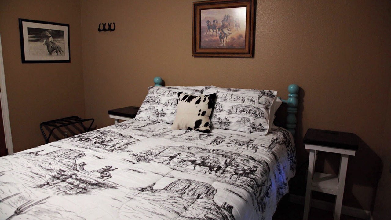 Photo of Bedroom in Coarsegold