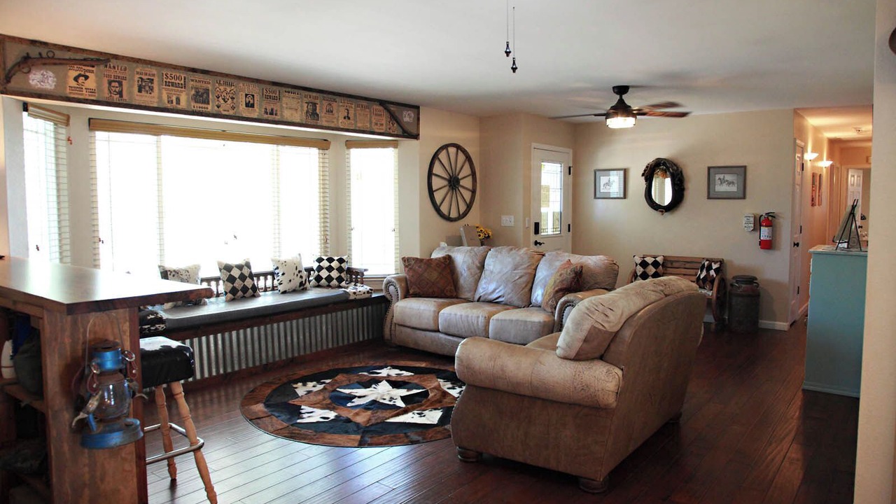 Photo of Livingroom in Coarsegold