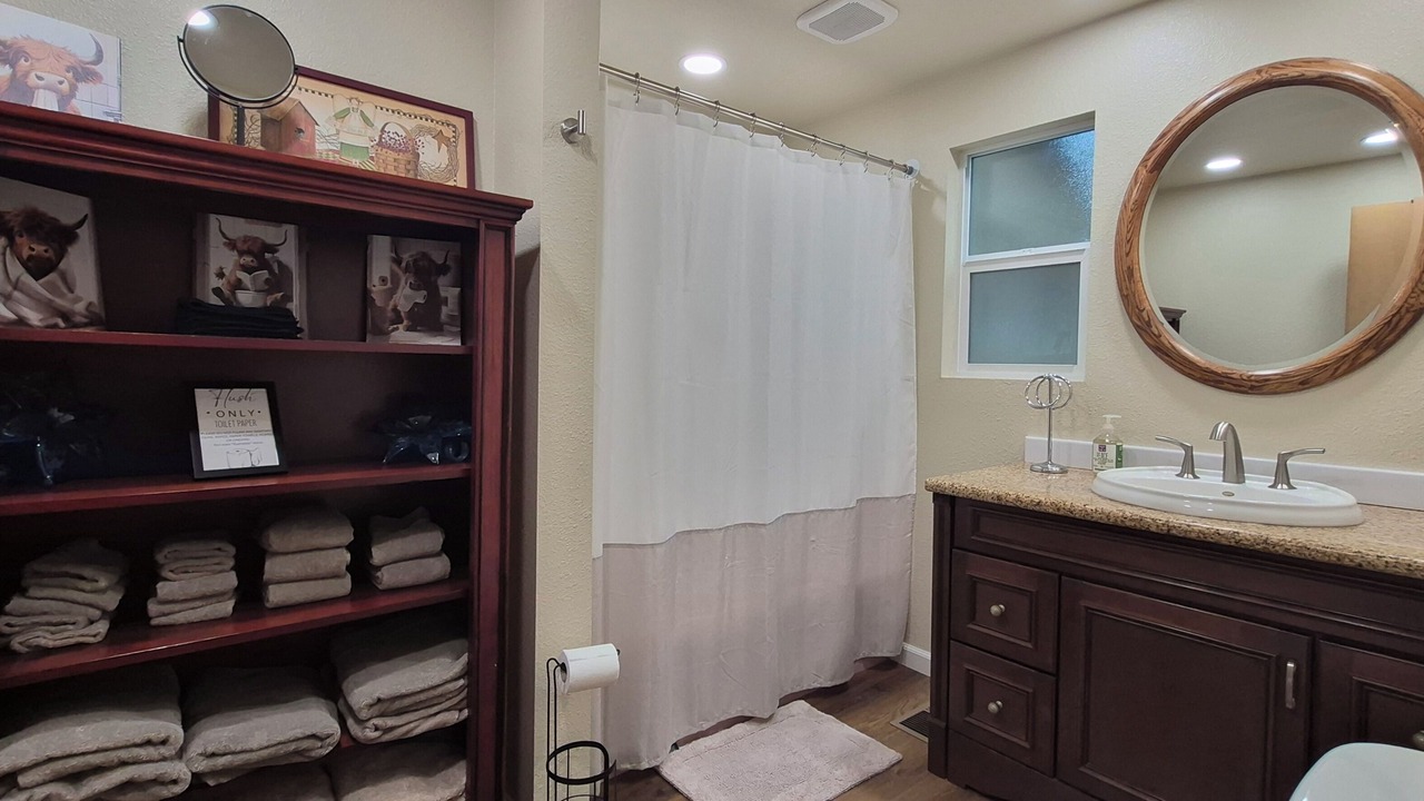 Photo of Bathroom in Mi-Wuk Village