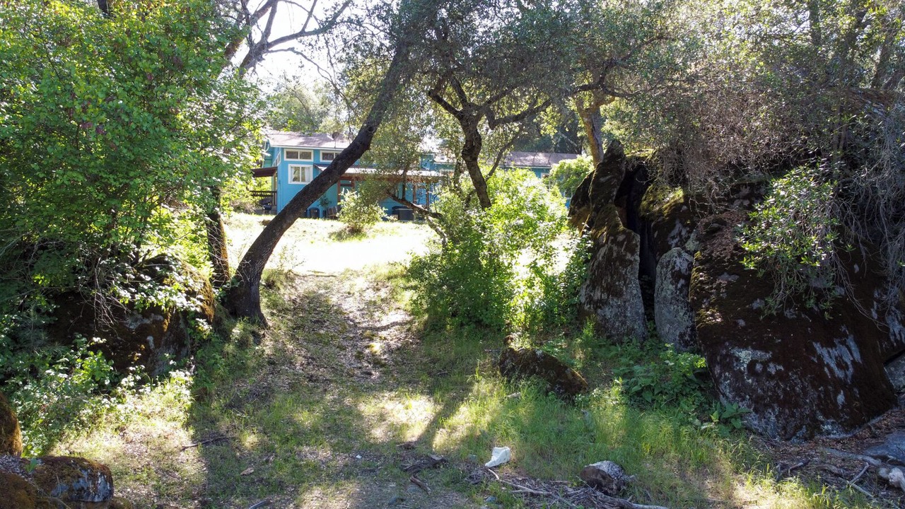 Photo of Others in Mariposa