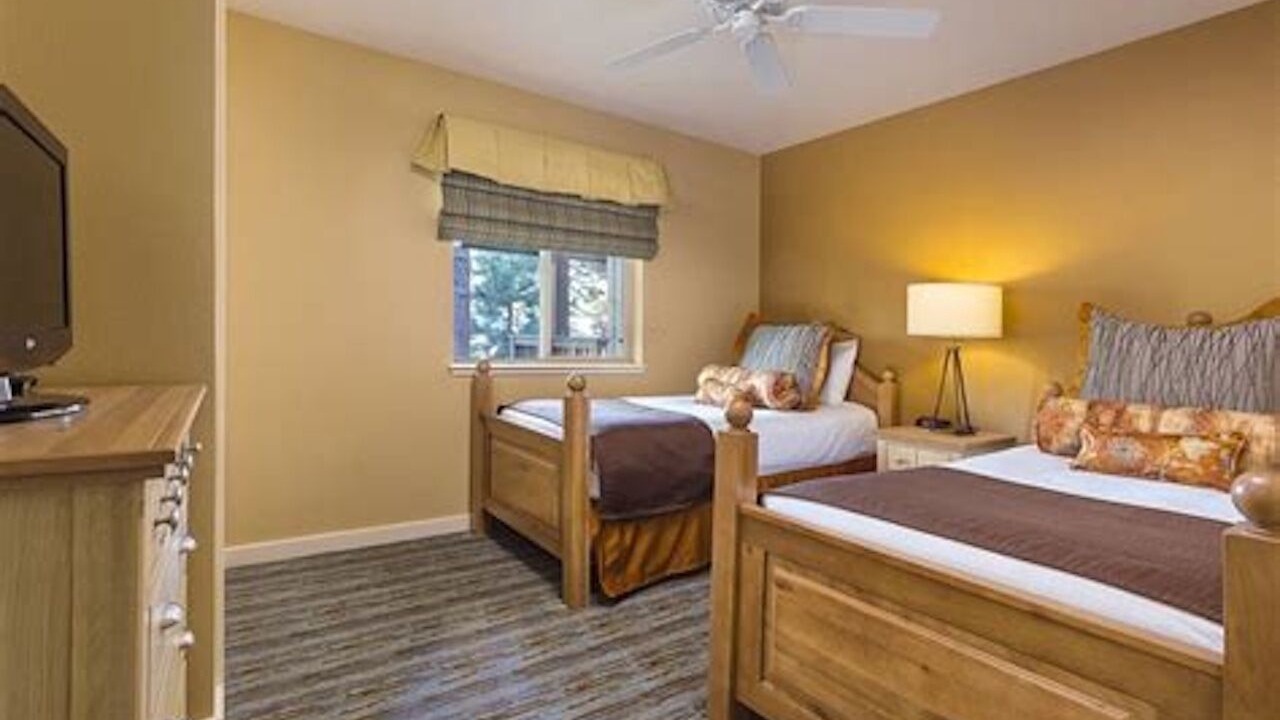 Photo of Bedroom in Round Hill Village