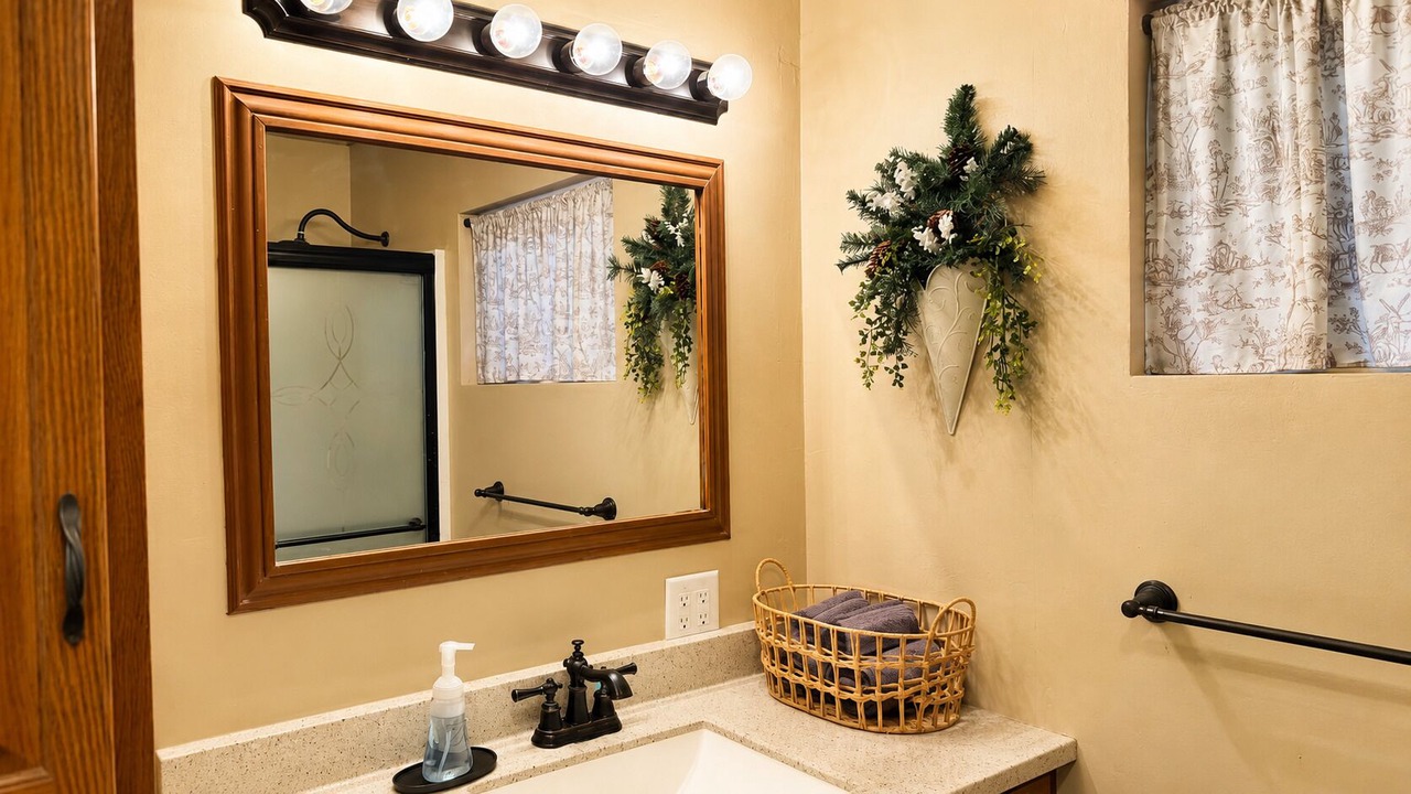 Photo of Bathroom in Coalinga