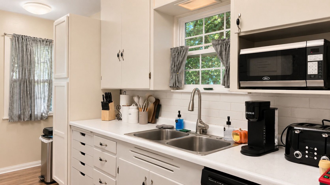 Photo of Kitchen in Coalinga