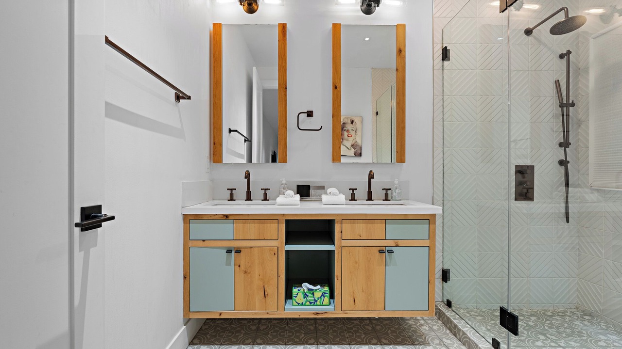 Photo of Bathroom in Beverly Grove