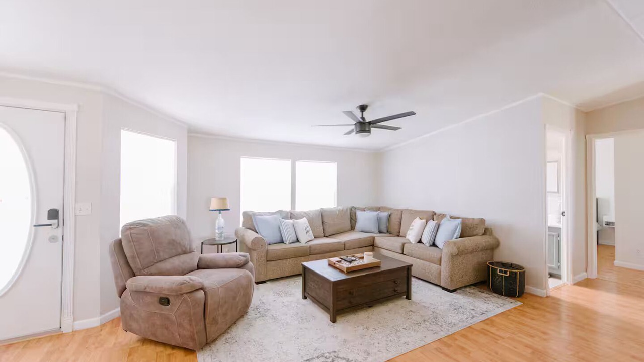 Photo of Livingroom in Desert Hills