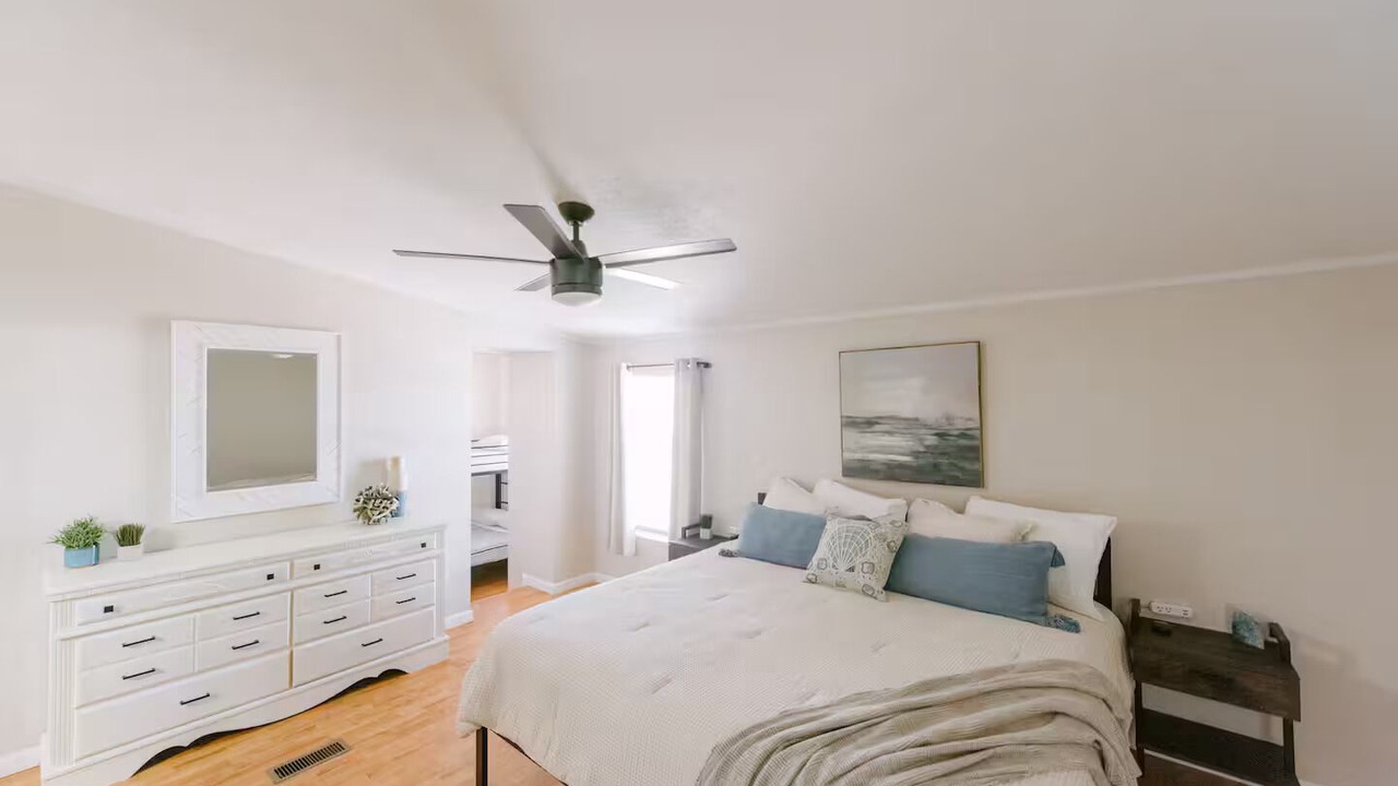 Photo of Bedroom in Desert Hills