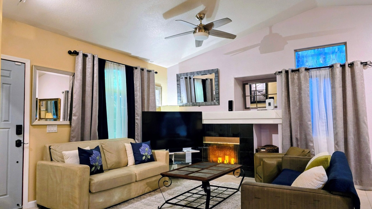 Photo of Livingroom in Antelope