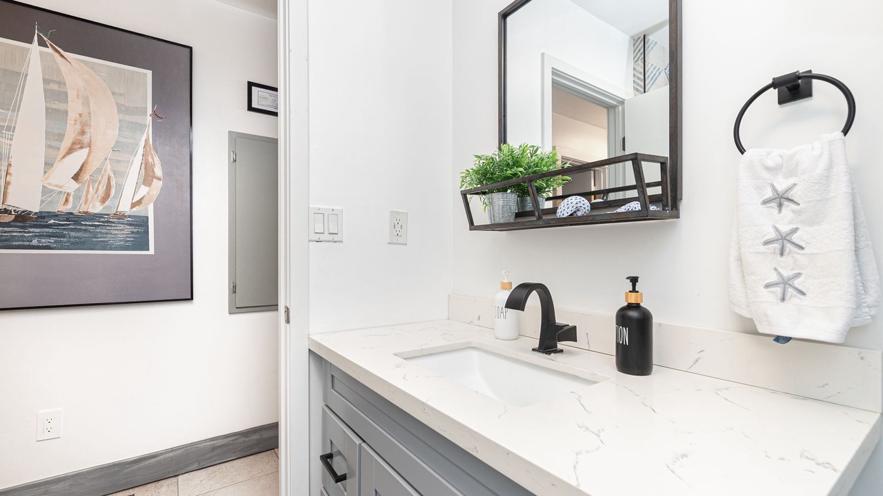 Photo of Bathroom in Balboa Island