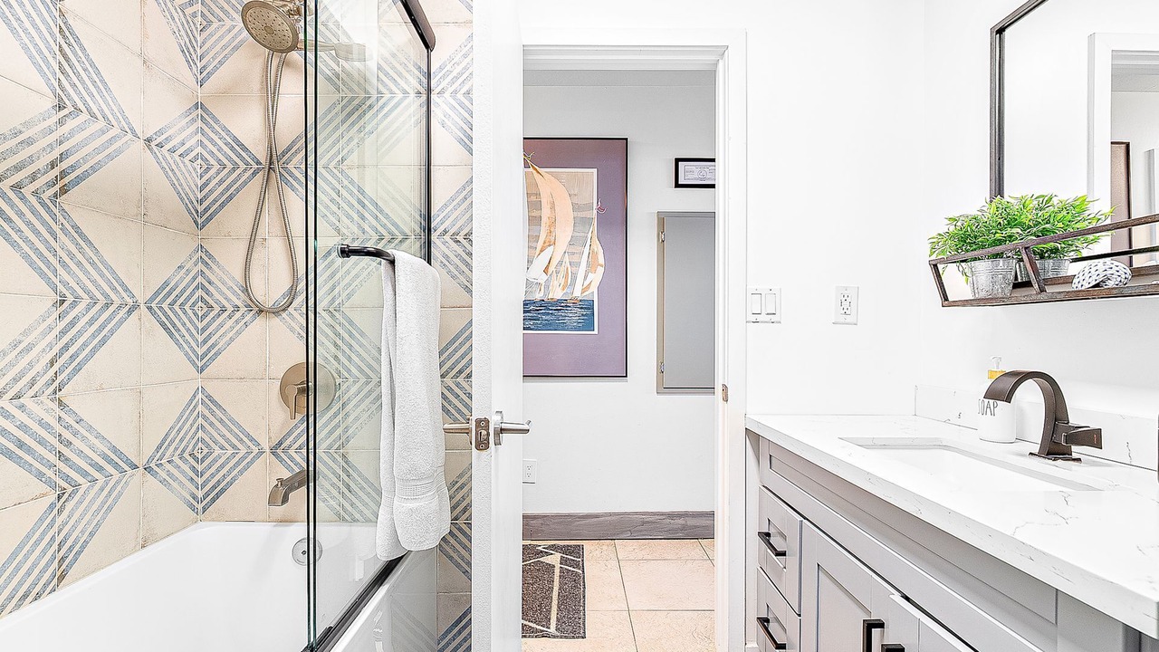Photo of Bathroom in Balboa Island
