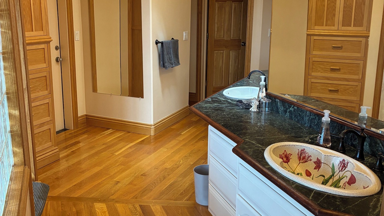 Photo of Bathroom in Fairview