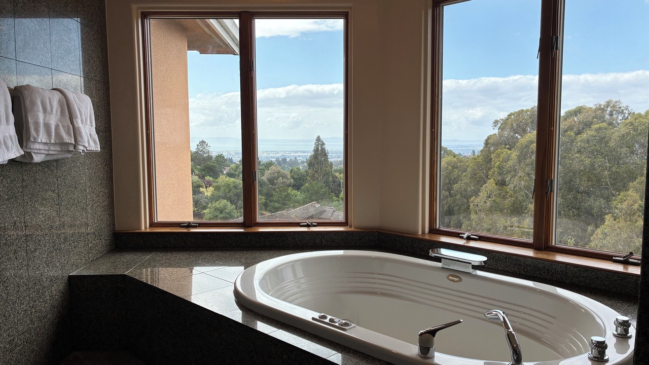 Photo of Bathroom in Fairview