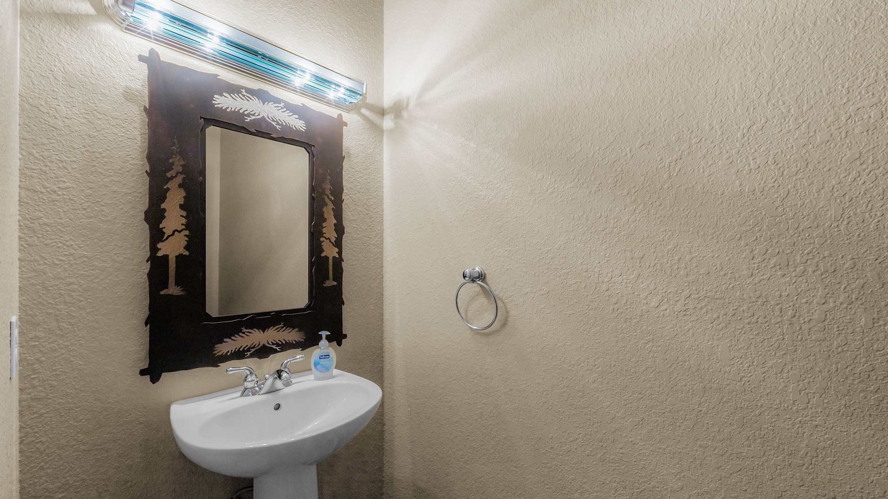 Photo of Bathroom in Country Club Estates