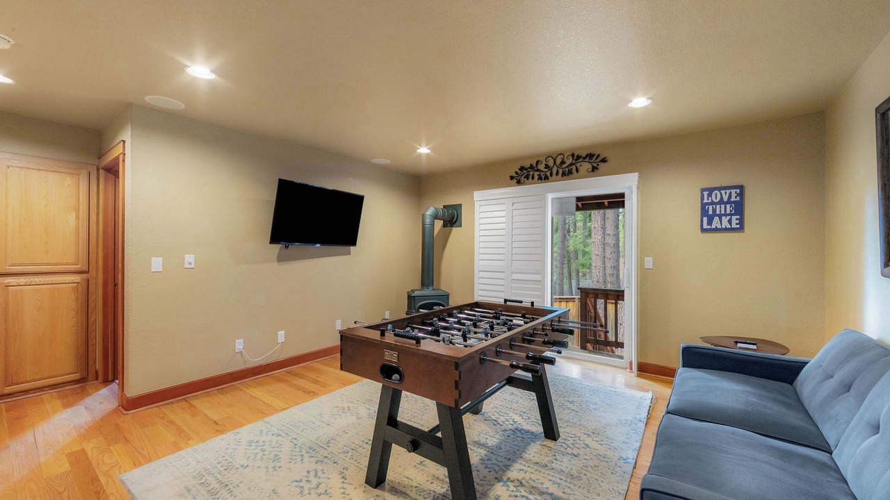 Photo of Bedroom in Country Club Estates