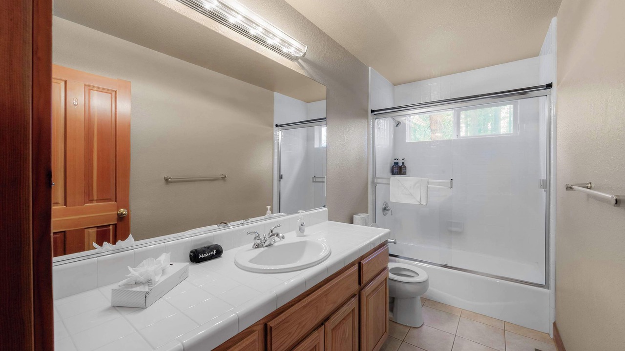 Photo of Bathroom in Country Club Estates