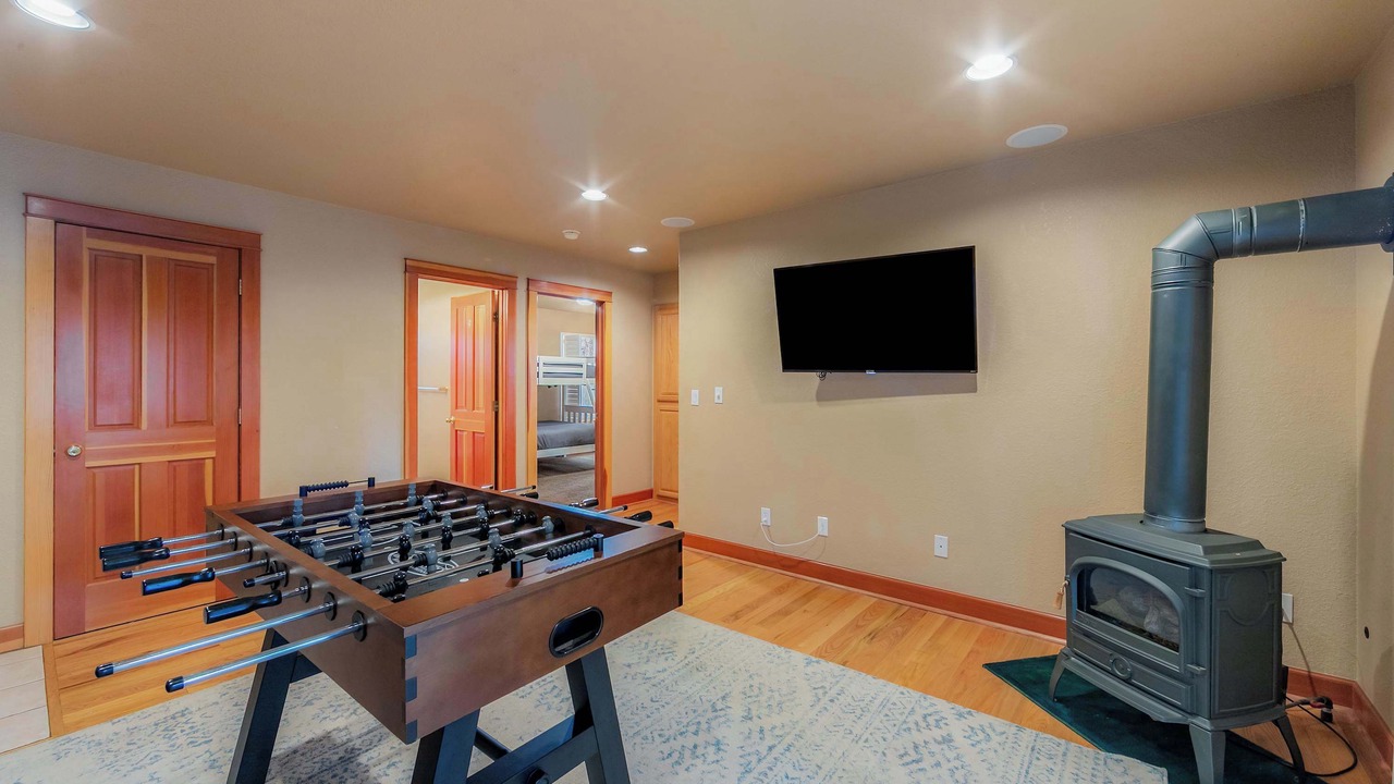 Photo of Bedroom in Country Club Estates