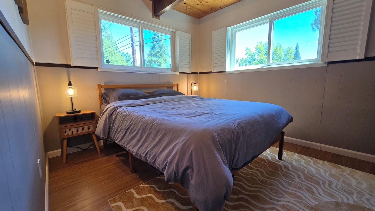 Photo of Bedroom in Groveland