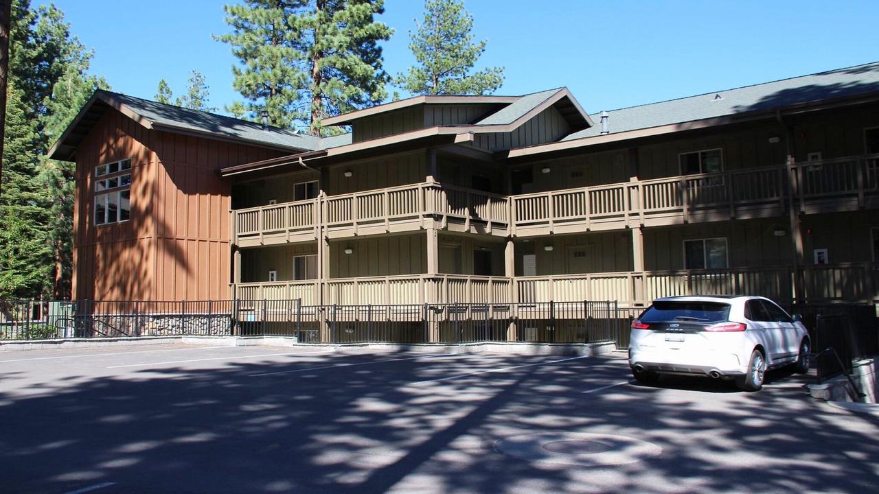 Photo of Outdoor in Round Hill Village
