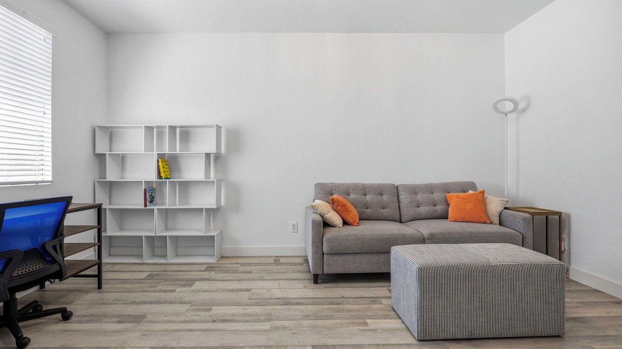 Photo of Livingroom in Victorville