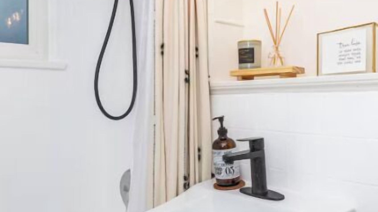 Photo of Bathroom in Corona del Mar