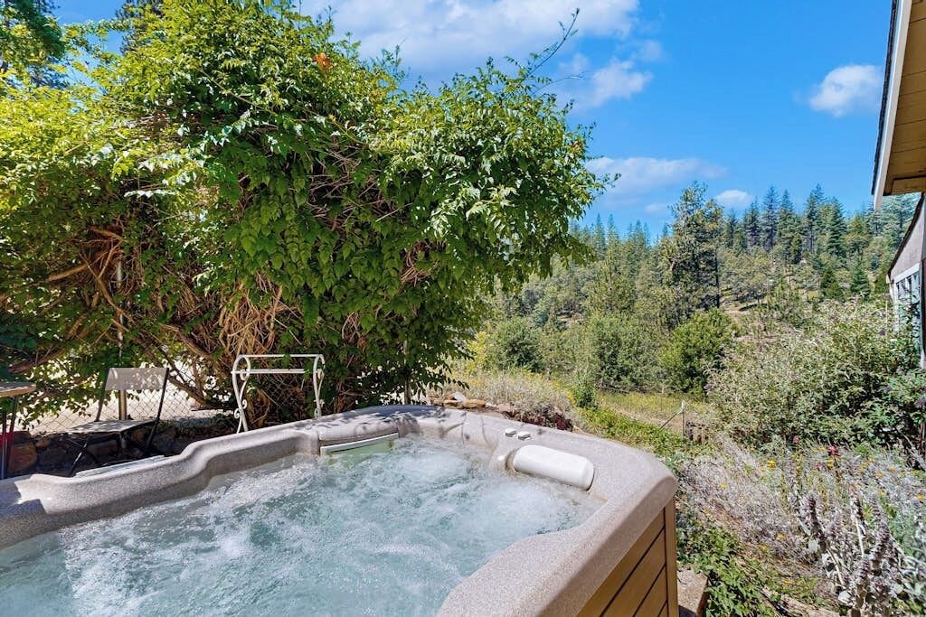 Photo of Outdoor in Hathaway Pines