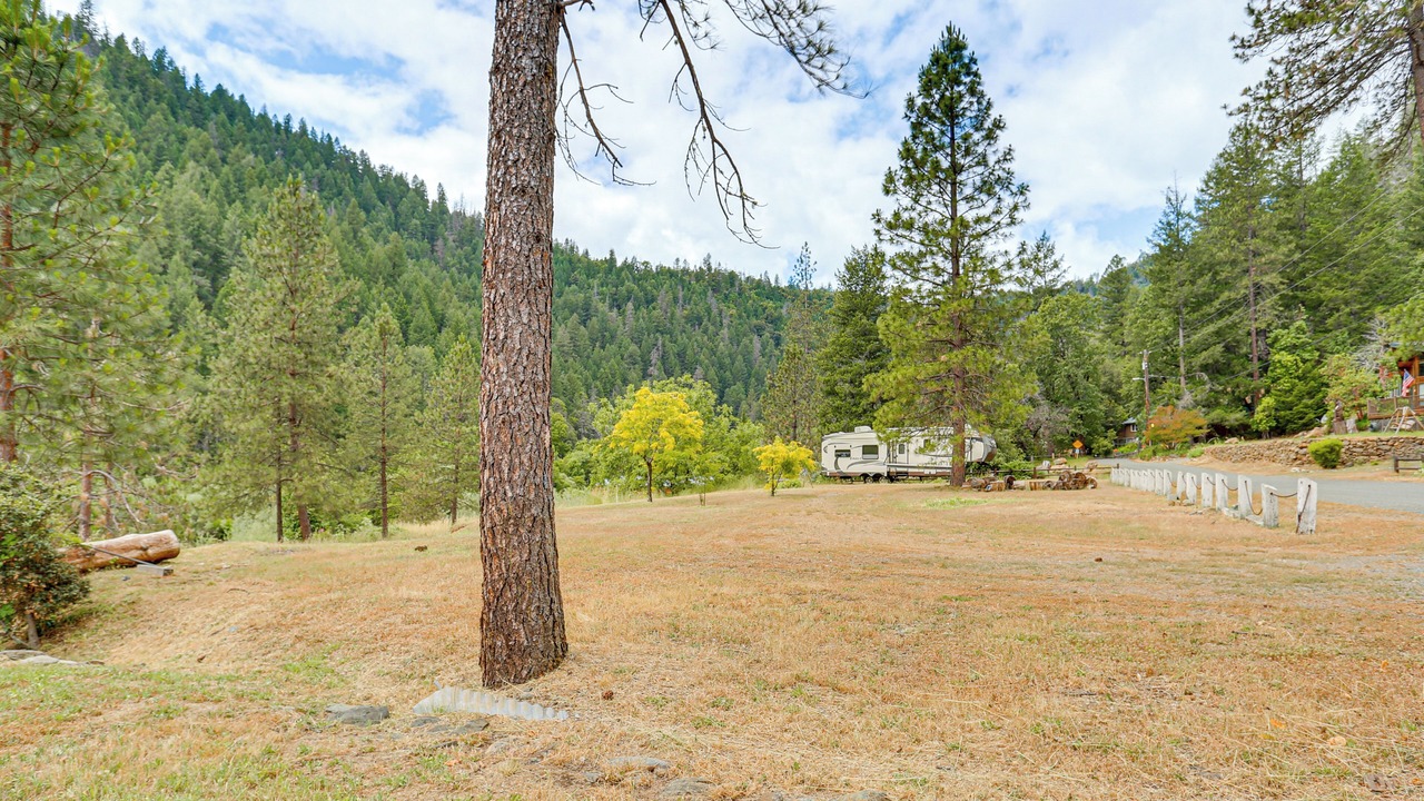 Photo of Outdoor in Douglas City