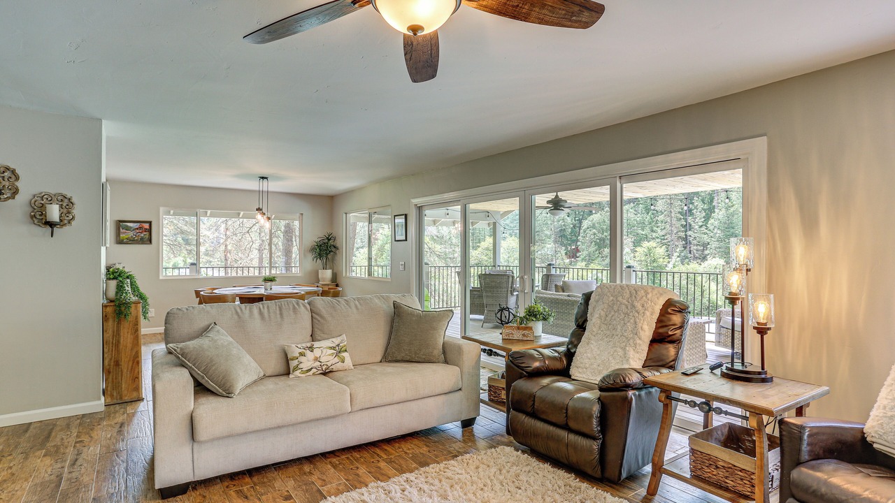 Photo of Bedroom in Douglas City