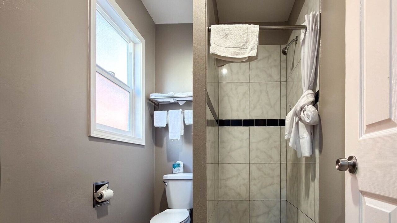 Photo of Bathroom in Redwood Heights