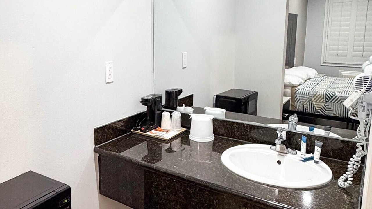 Photo of Bathroom in Redwood Heights