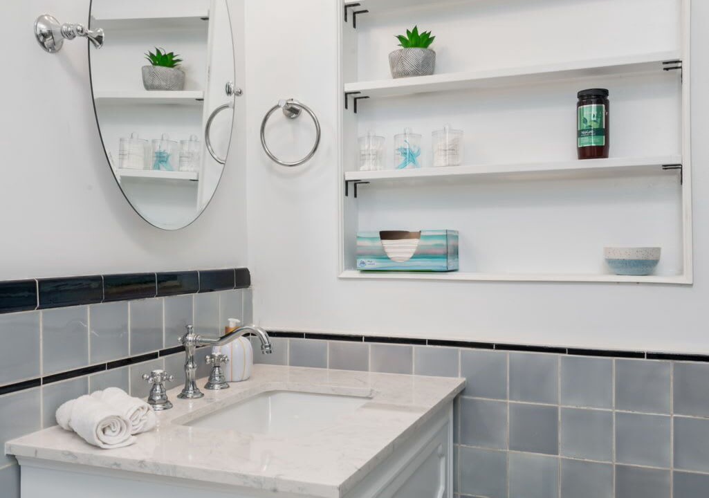 Photo of Bathroom in Pico - Robertson