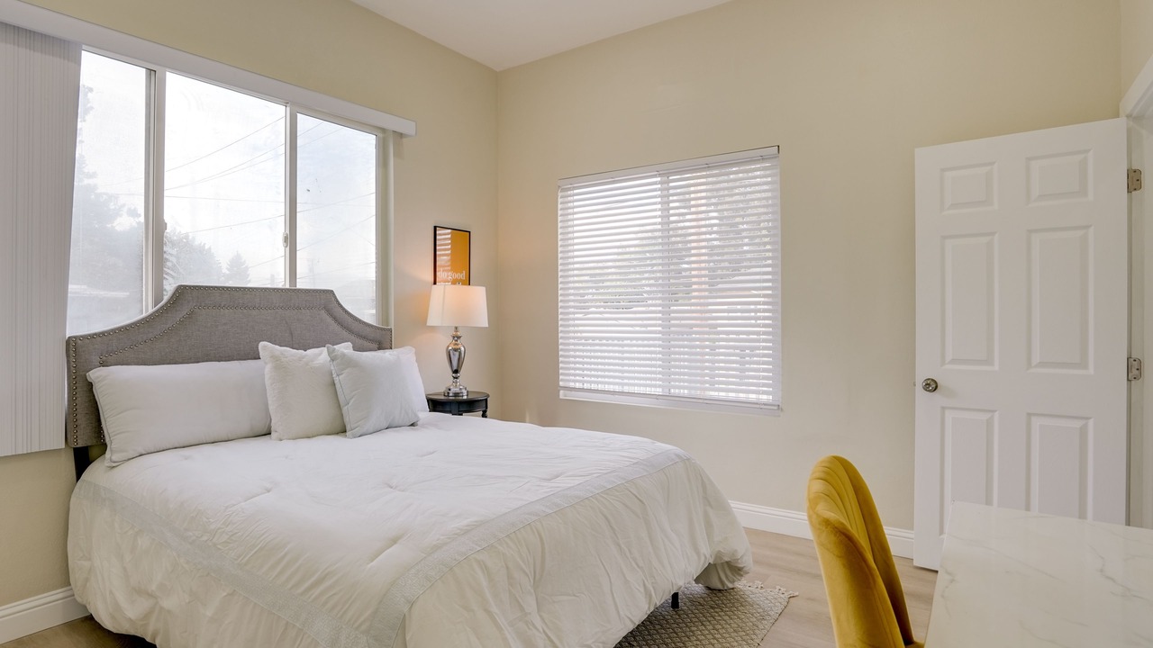 Photo of Bedroom in Longfellow