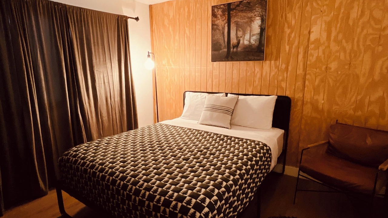 Photo of Bedroom in North Fork