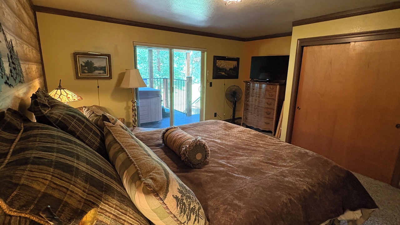 Photo of Bedroom in Pinecrest