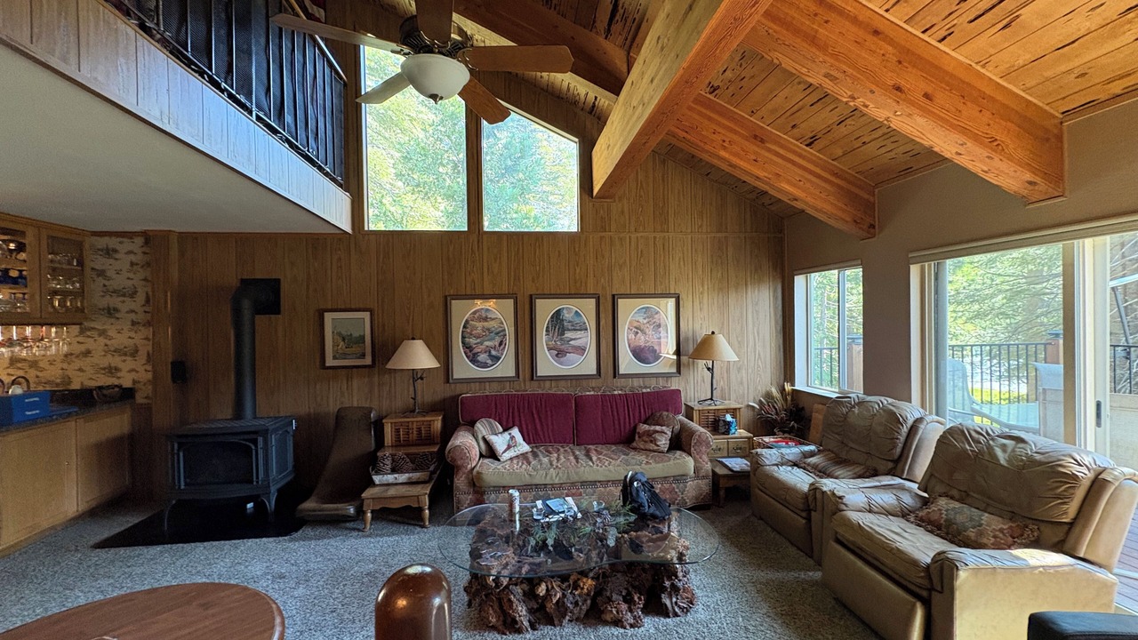 Photo of Livingroom in Pinecrest