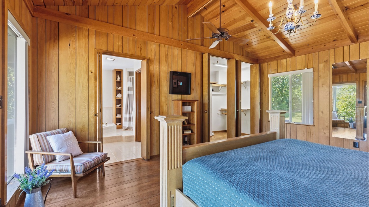Photo of Bedroom in Apple Hill