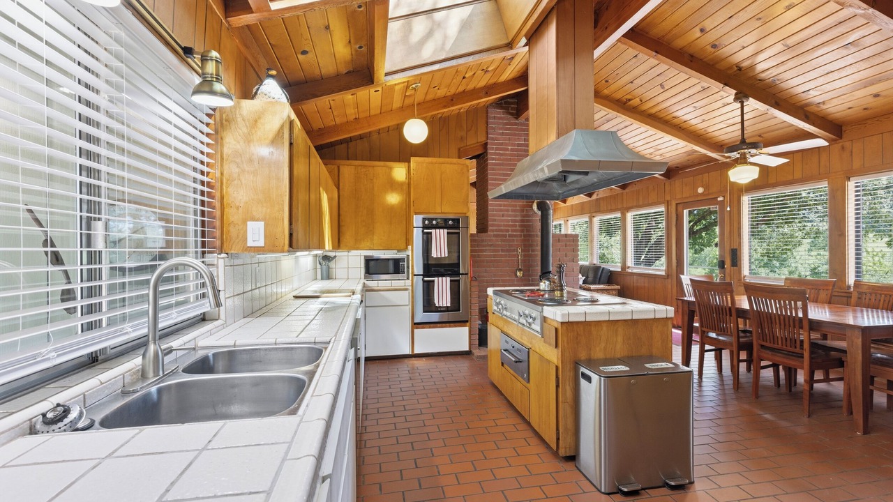 Photo of Kitchen in Apple Hill