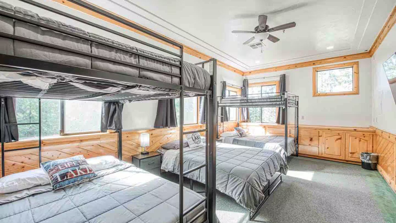 Photo of Bedroom in Shaver Lake